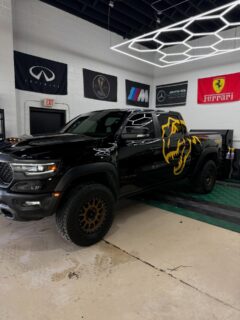 This TRX came in for the T-Rex side logos to make sure you look twice🤧🔥We used KPMF’s Matte Sonic Yellow Pear with red reflective on the eyes👀Reach out for any questions or to book today✔️#TRX #santanasvinylgarage #greenbay #mopar #vinyl